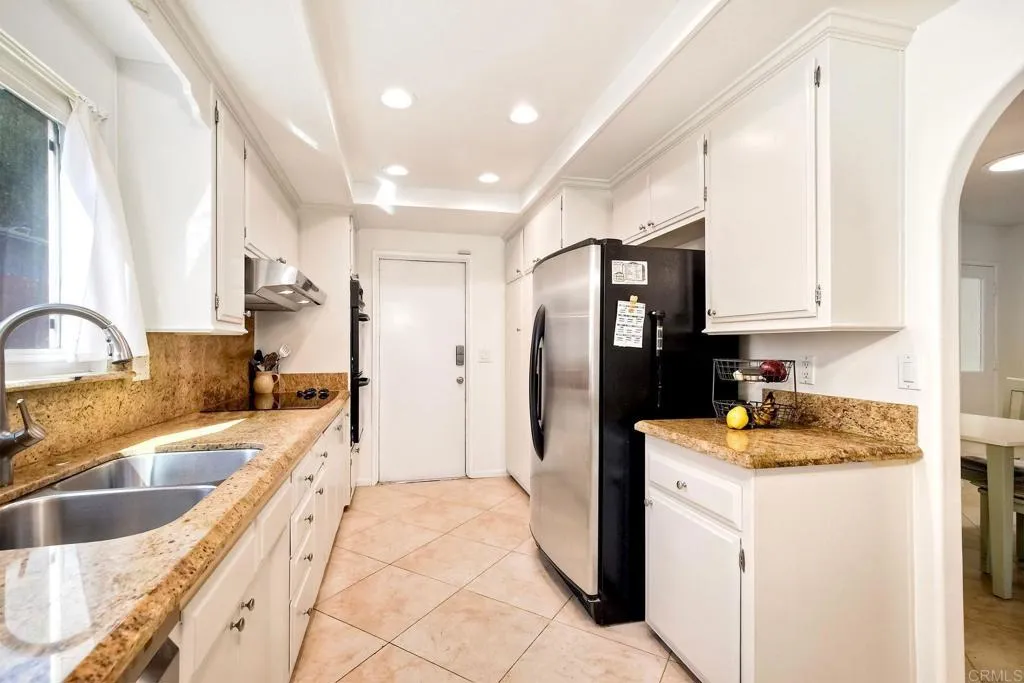 https://cdn.realtyfeed.com/cdn/127/307071944/b323dff3e69d3a231f749359375637ec.webp