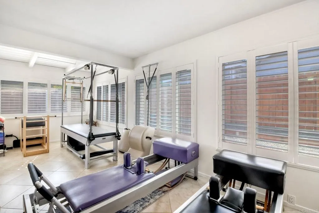https://cdn.realtyfeed.com/cdn/127/307071944/b4463bcda1244c2d146fe97f7a98ab07.webp