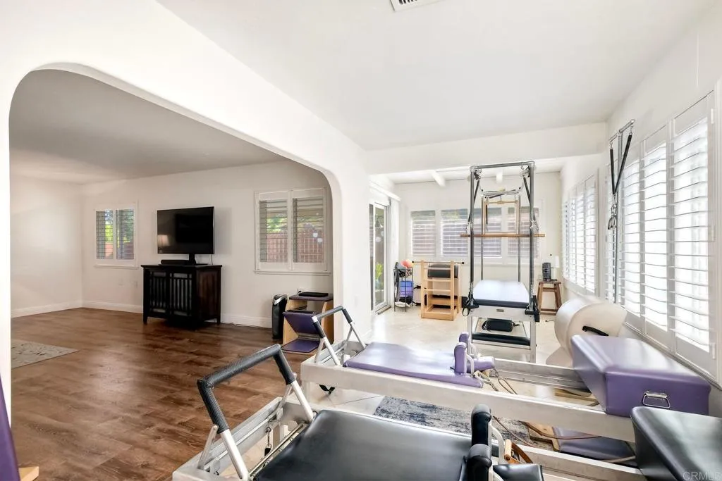 https://cdn.realtyfeed.com/cdn/127/307071944/ce633c1d8d8be6d5d97a3ef765d13b64.webp
