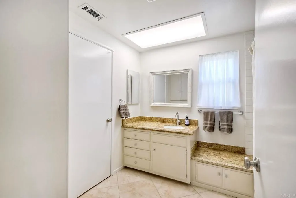 https://cdn.realtyfeed.com/cdn/127/307071944/f58a6ae2fbcfdc2f9c42b91e8bdf15f5.webp