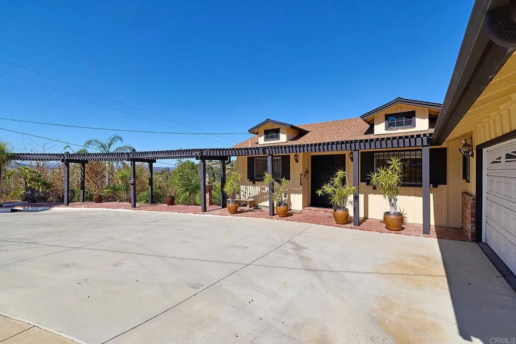 https://cdn.realtyfeed.com/cdn/127/307072101/2d1ff974aa9e086b86d507ab28ebf09b.webp