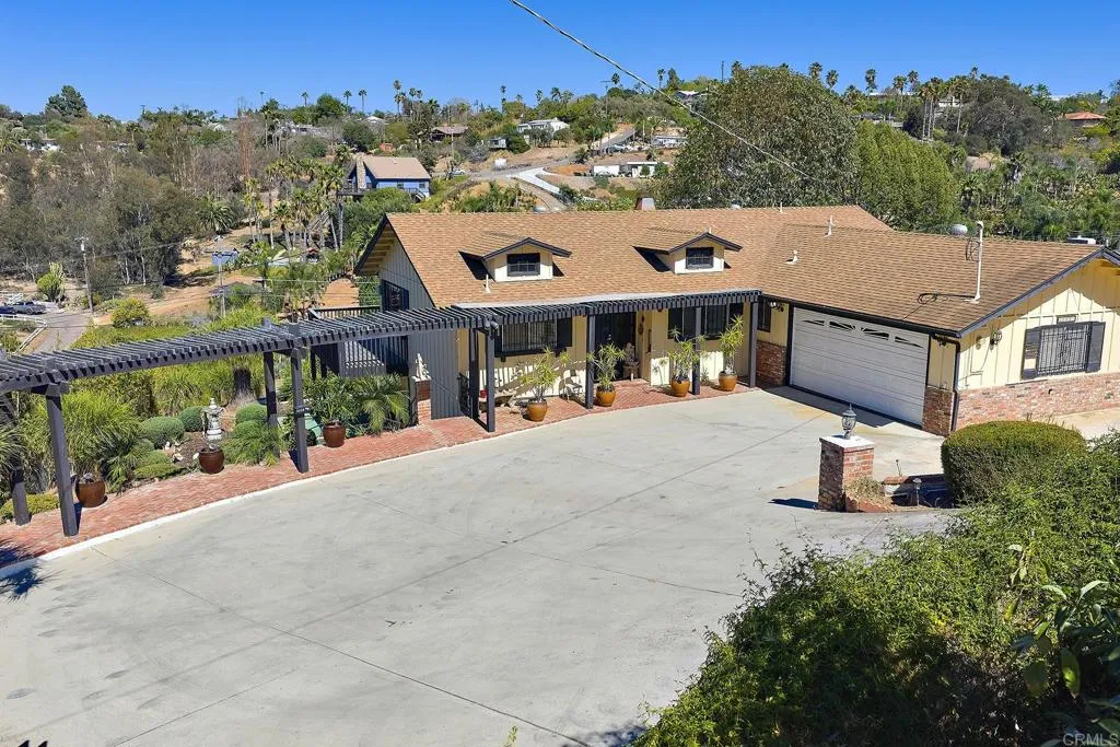 https://cdn.realtyfeed.com/cdn/127/307072101/c47869e555c8c3d83242dbed177ef63f.webp