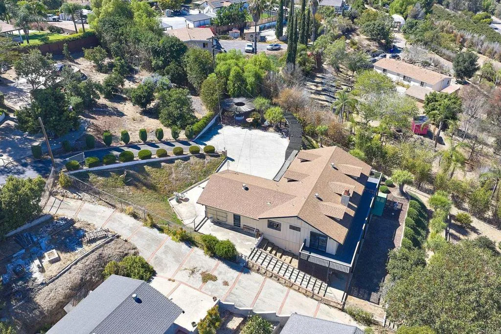 https://cdn.realtyfeed.com/cdn/127/307072101/e86dec8b2bdf3cab060865579b9b1176.webp