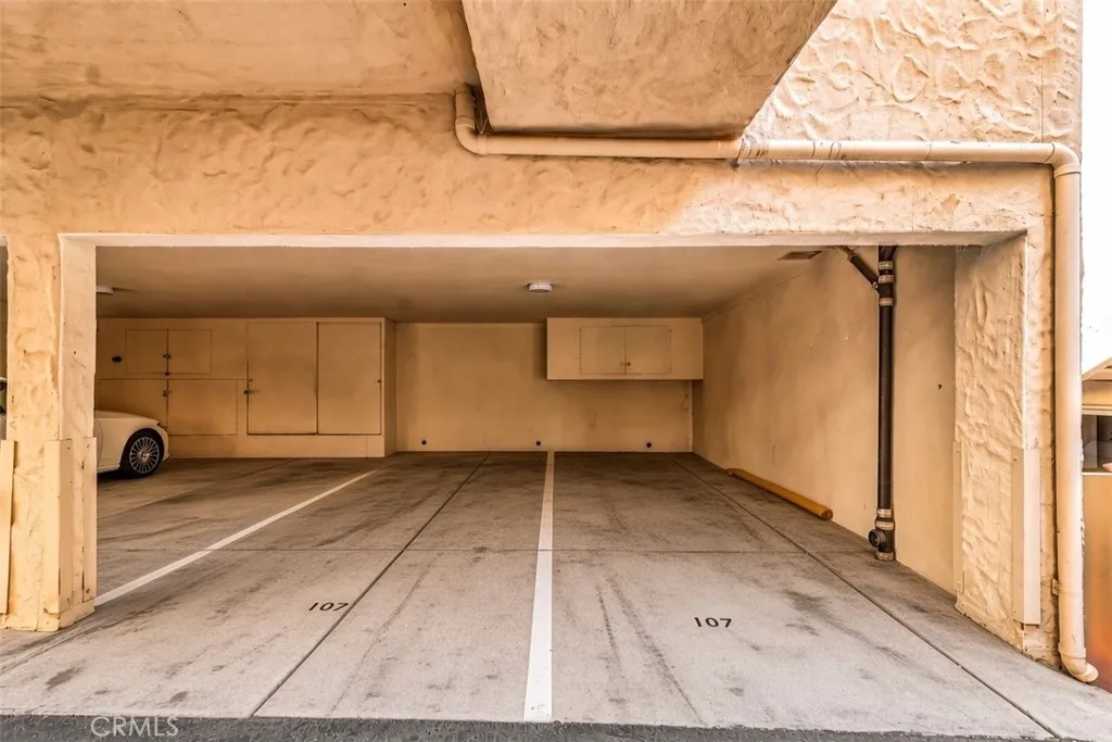 https://cdn.realtyfeed.com/cdn/127/307072222/0ccfbb5b9e7510f4fa9f5bdeb4fbf1d9.webp