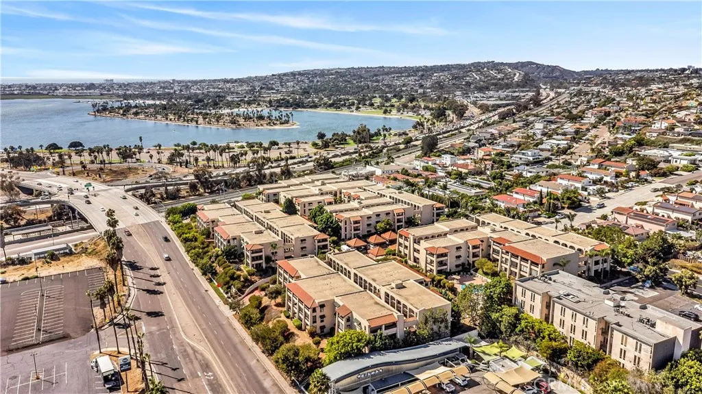 https://cdn.realtyfeed.com/cdn/127/307072222/23cb580d000d29295665308338cd349c.webp