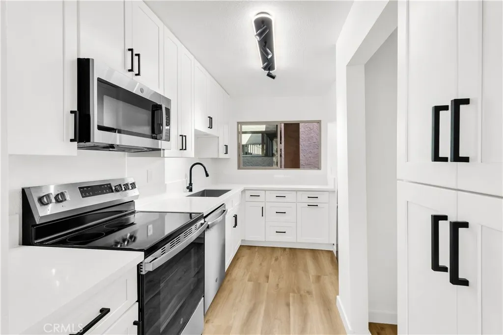 2514 Clairemont 107