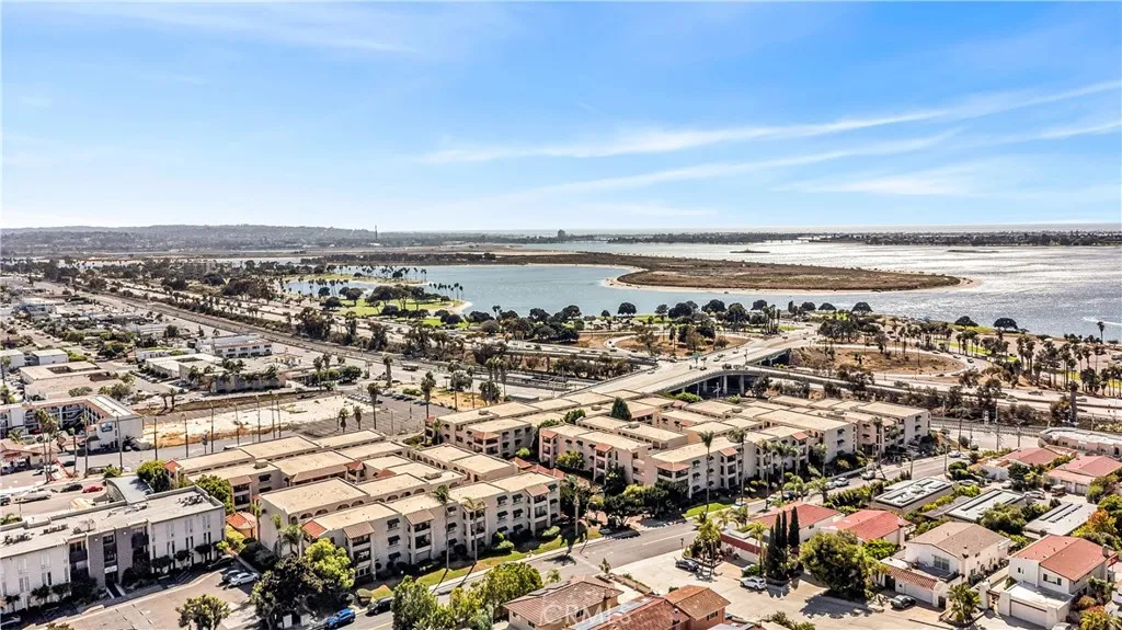 https://cdn.realtyfeed.com/cdn/127/307072222/6d6f4baf68674a0bfc3f6952c6bb907f.webp