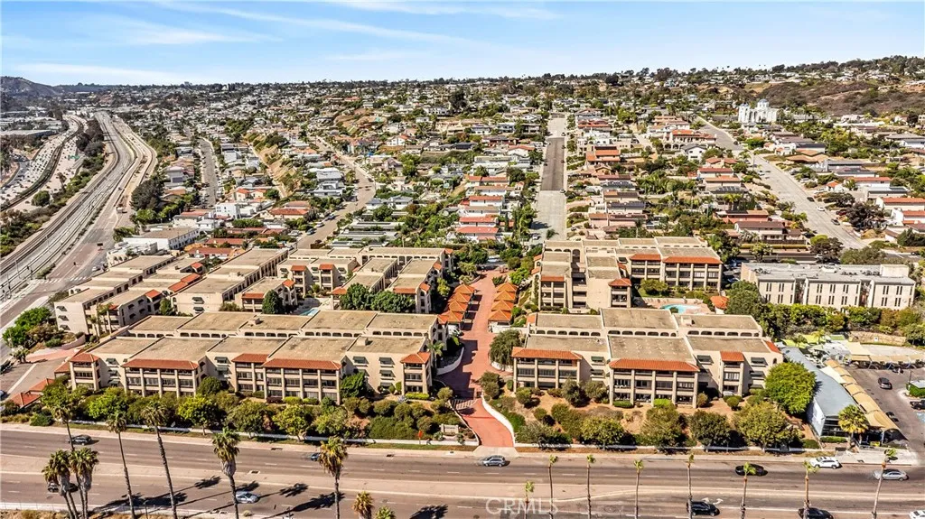 https://cdn.realtyfeed.com/cdn/127/307072222/8510601a405c8dbae9c373dbfe27c870.webp
