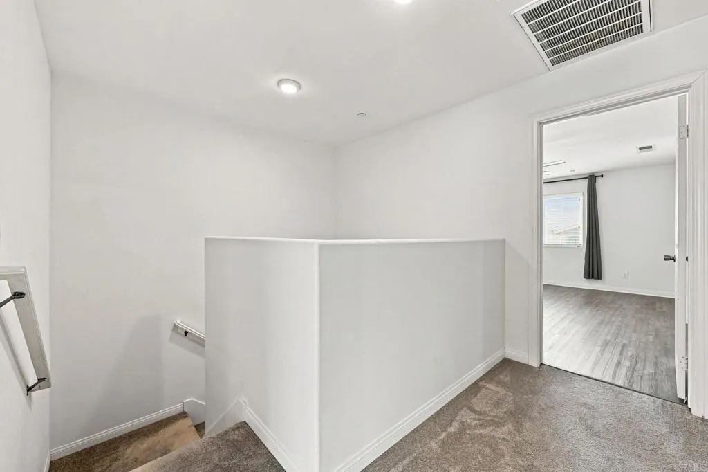 https://cdn.realtyfeed.com/cdn/127/307072224/007a96960a05c118608c8e38ee44de41.webp