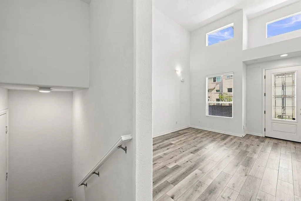 https://cdn.realtyfeed.com/cdn/127/307072224/69cee702d678079e45ab51c849bbc68f.webp