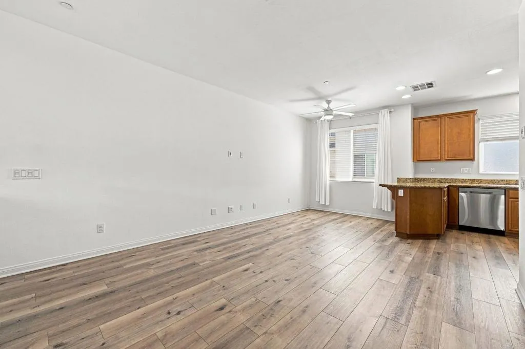 https://cdn.realtyfeed.com/cdn/127/307072224/a40d327767ae23bc3c3ecdb580b05114.webp