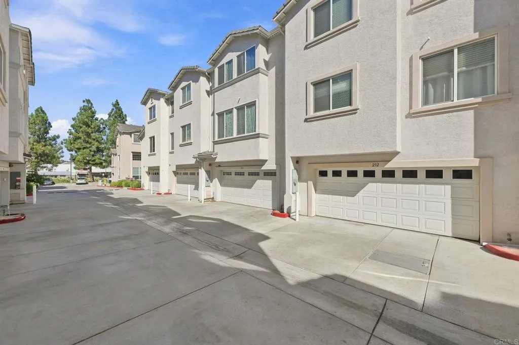 https://cdn.realtyfeed.com/cdn/127/307072224/adfd384e8d16d30df9ed2b085d320771.webp
