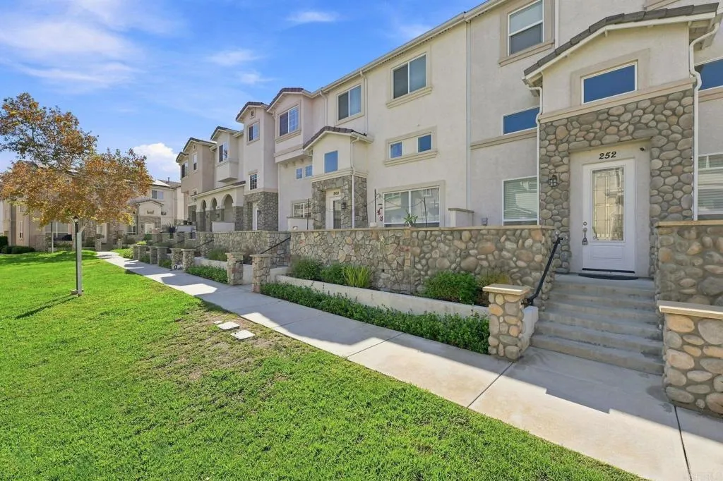 252 Vermont Court, El Cajon, CA 92020 - Photo 3 of 46, El Cajon, CA