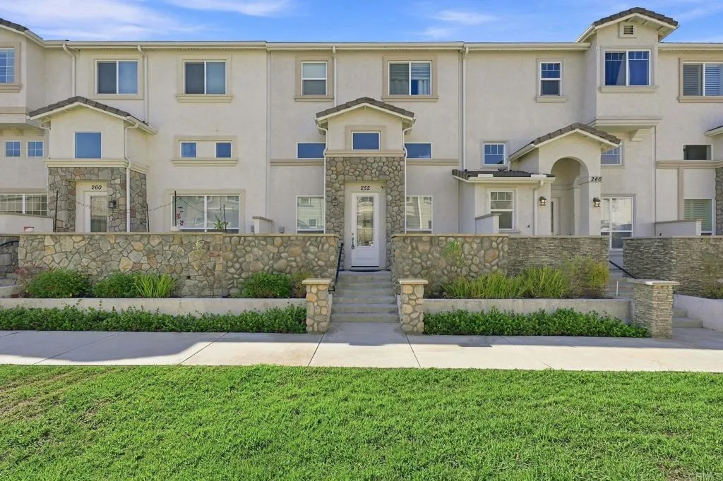 252 Vermont Court, El Cajon, CA 92020 - Photo 2 of 46, El Cajon, CA