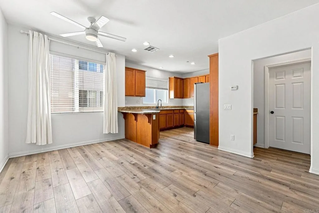 https://cdn.realtyfeed.com/cdn/127/307072224/da91f077a83b0aa16385a0ad2e3aafae.webp