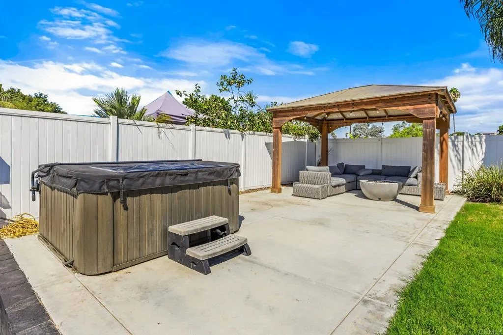 https://cdn.realtyfeed.com/cdn/127/307072228/97067b1f90e60fb71e39f0d2aa1a7c96.webp