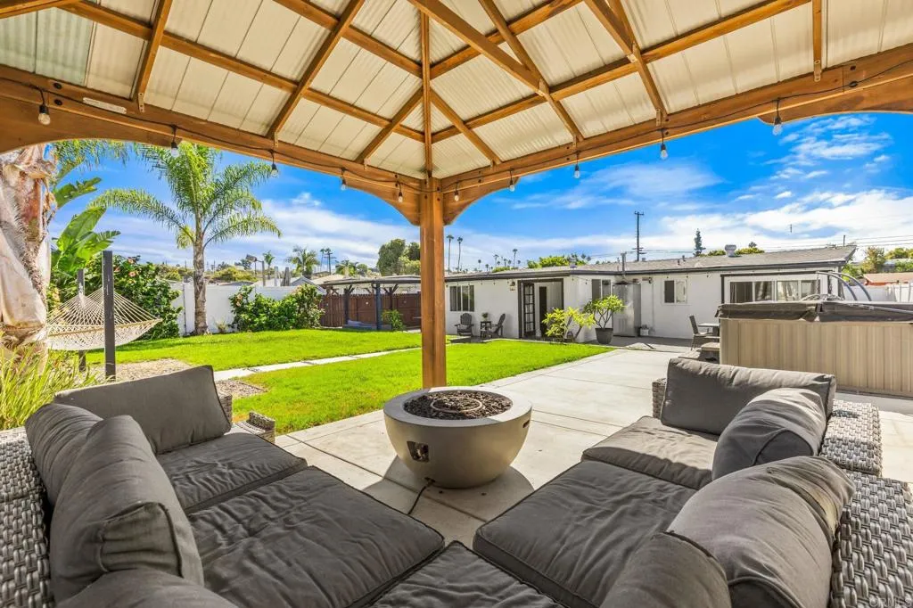 https://cdn.realtyfeed.com/cdn/127/307072228/9e471fd8e1e51d9d3c97357d9ffb41d5.webp