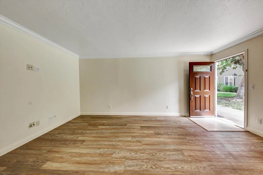 https://cdn.realtyfeed.com/cdn/127/307072231/1d5de717566448c448e2820e58126dab.webp