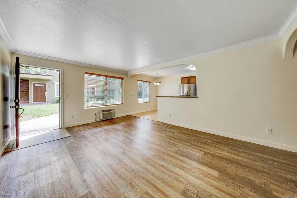 https://cdn.realtyfeed.com/cdn/127/307072231/898576d8977822d3bf1069bf60ba0318.webp