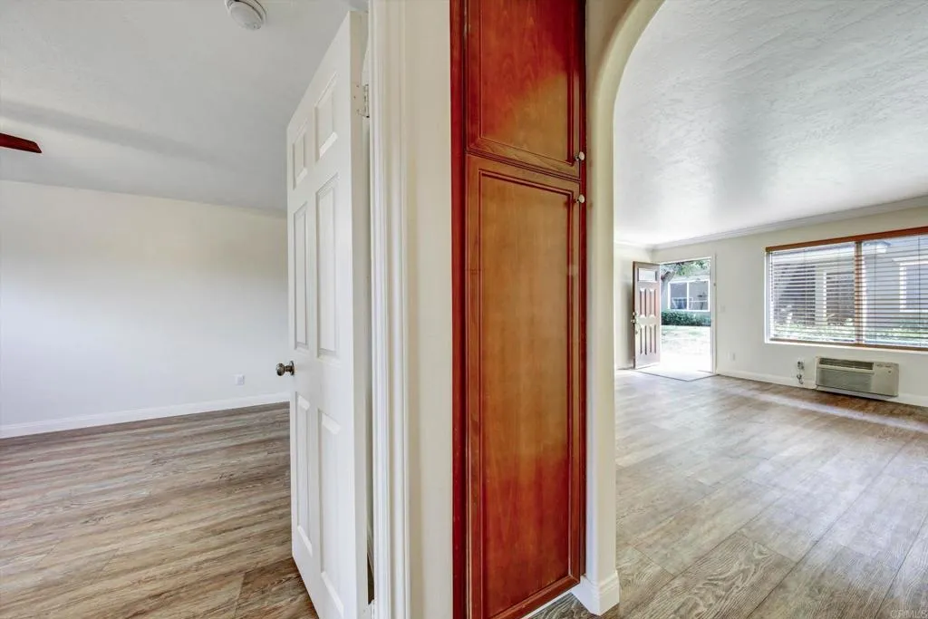 https://cdn.realtyfeed.com/cdn/127/307072231/f5dcd6024386b244d7e0f47963cab580.webp