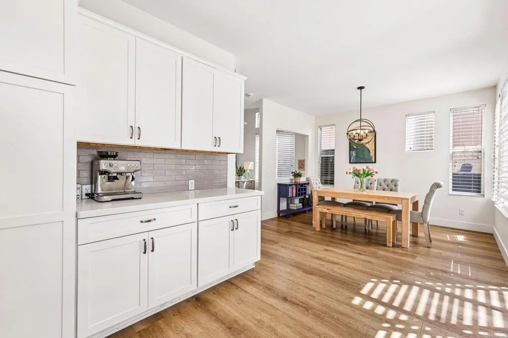 https://cdn.realtyfeed.com/cdn/127/307072236/18af7ada50a493667da66ea85b84202b.webp