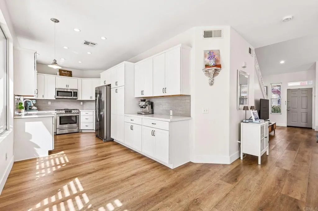 https://cdn.realtyfeed.com/cdn/127/307072236/7103dca7b921e1cb8890b487f984b906.webp