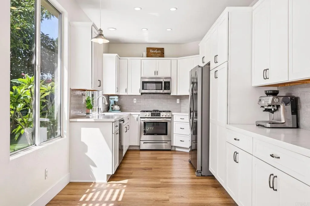 https://cdn.realtyfeed.com/cdn/127/307072236/8e94e61617c828d491fdb28ae0204c72.webp