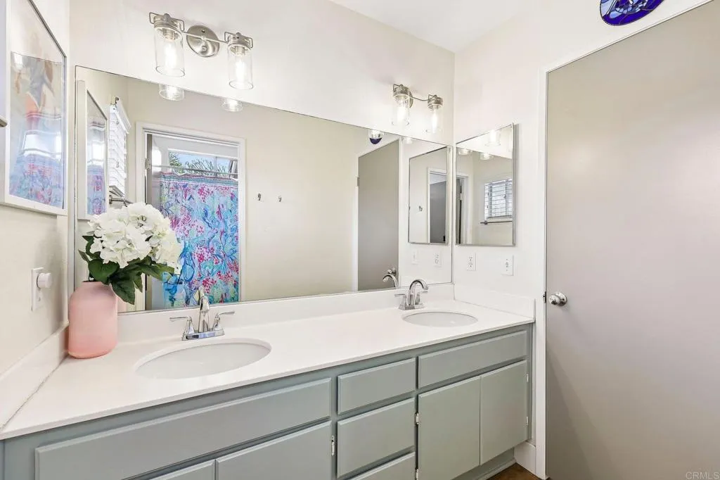 https://cdn.realtyfeed.com/cdn/127/307072236/a7cfc2fab5b966937cd78d1dae834e89.webp