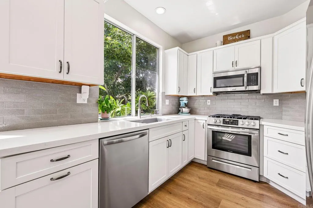 https://cdn.realtyfeed.com/cdn/127/307072236/f81d2466dbedecd61d3cc1ab6d66a1eb.webp