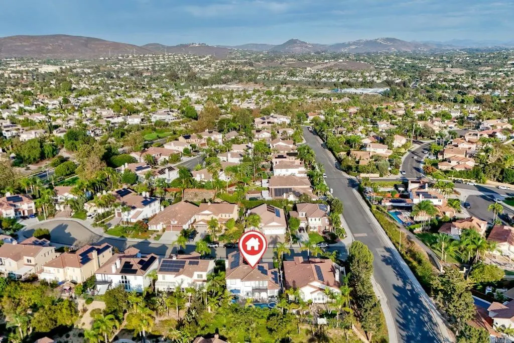 https://cdn.realtyfeed.com/cdn/127/307072238/f9b13573f32ba3b2ecc0fd3c96436f85.webp