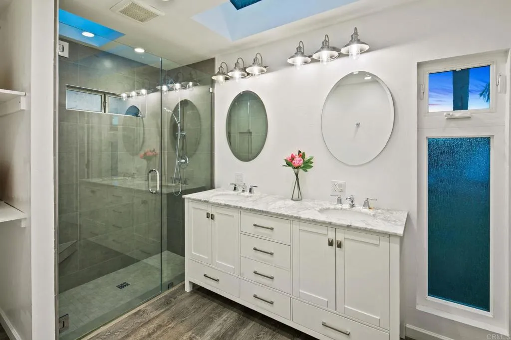 https://cdn.realtyfeed.com/cdn/127/307072267/bbd7002caed16506942075b473552aaa.webp
