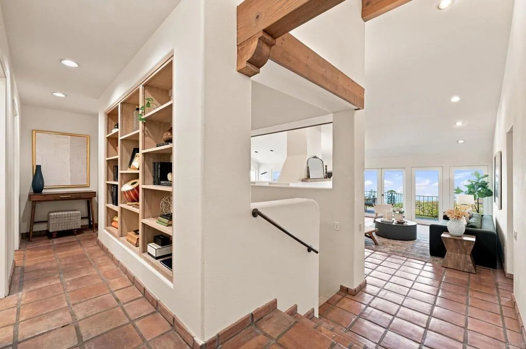 7631 Hillside Drive, La Jolla, CA 92037 - Photo 4 of 51, La Jolla, CA