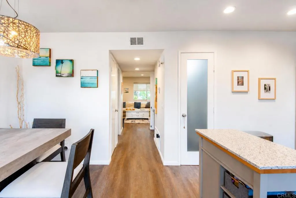 https://cdn.realtyfeed.com/cdn/127/307072270/7dd88045b4798a1b09773d1172376199.webp