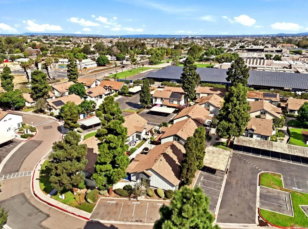 https://cdn.realtyfeed.com/cdn/127/307072272/ae35cb30750492673e96583e0878a229.webp