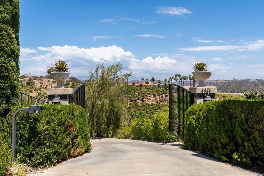 4476 Fallsbrae Road, Fallbrook, CA 92028 - Photo 3 of 48, Fallbrook, CA
