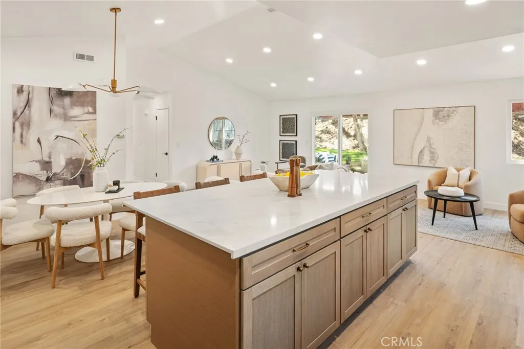 https://cdn.realtyfeed.com/cdn/127/307072373/18853a15e7d7b48a680cc5fc4a64a7f8.webp