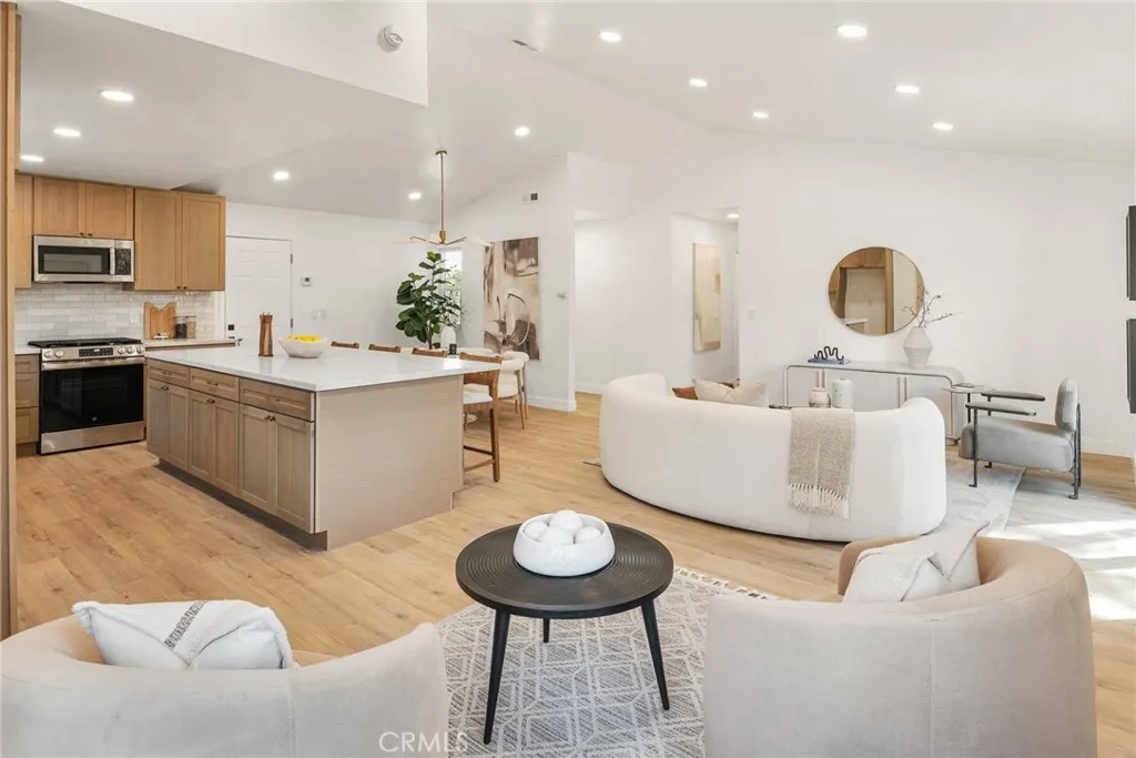 https://cdn.realtyfeed.com/cdn/127/307072373/63497c9258a695df245d40380623bf2c.webp