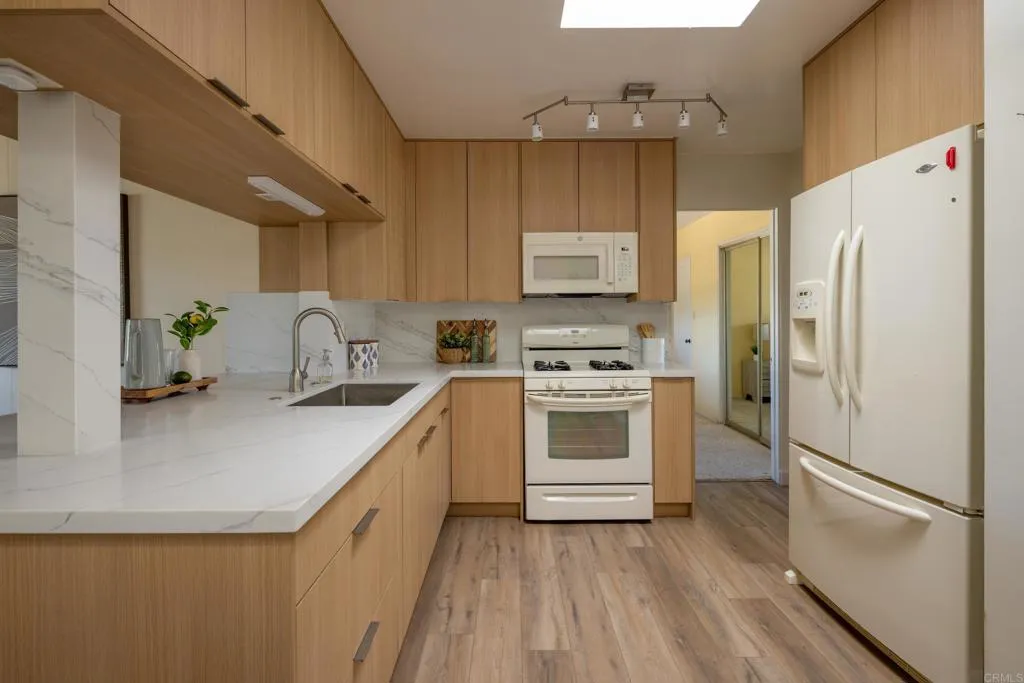 https://cdn.realtyfeed.com/cdn/127/307072422/6d20405ba6b2e605b518ec3ef32cfae0.webp