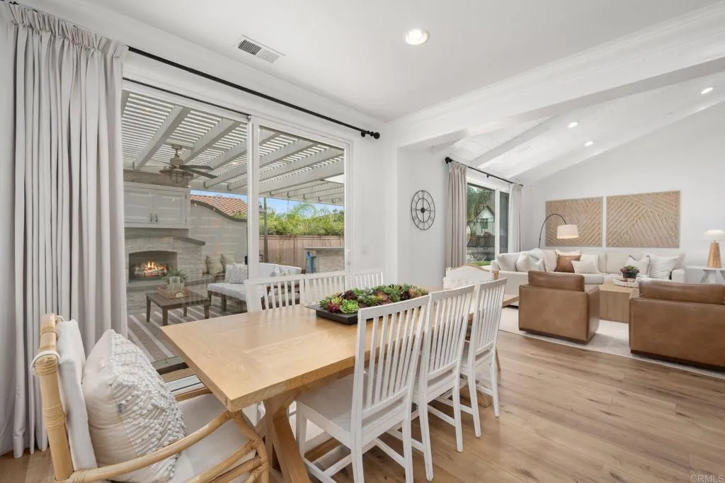 https://cdn.realtyfeed.com/cdn/127/307072446/165bfc3e5f6b2d013fcd12bad3afeb24.webp