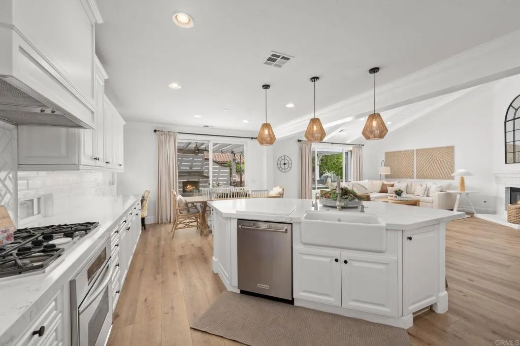https://cdn.realtyfeed.com/cdn/127/307072446/272964826c94849c68b248858fd9d869.webp