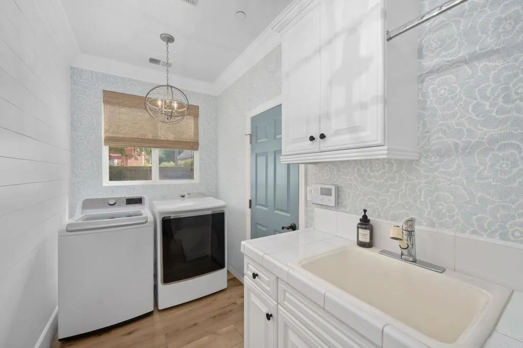 https://cdn.realtyfeed.com/cdn/127/307072446/fbbf19c8894491aae43c929ba5506297.webp