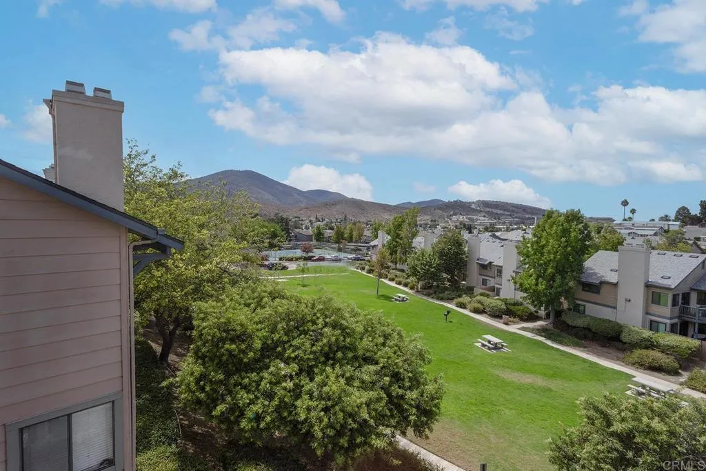 https://cdn.realtyfeed.com/cdn/127/307072507/dd063df671ac3d3c711d7d6e329141ec.webp