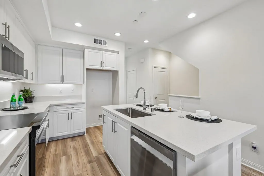 https://cdn.realtyfeed.com/cdn/127/307072566/cae01659fc981a90dac9d1fcbef38952.webp