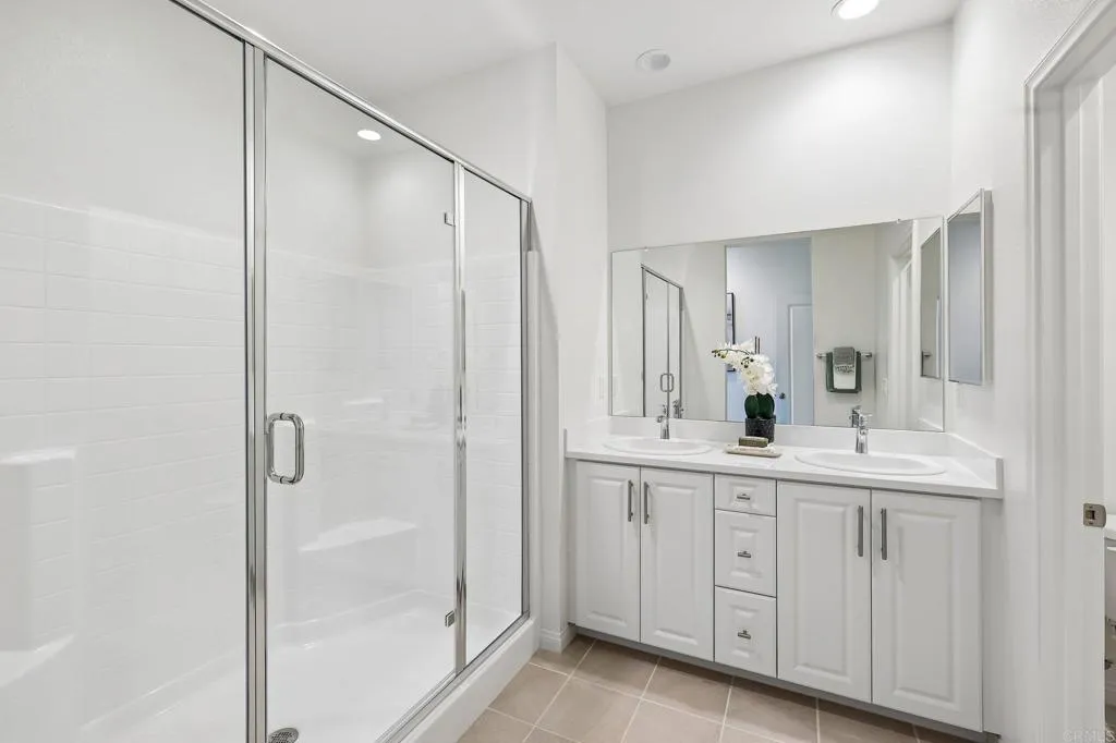 https://cdn.realtyfeed.com/cdn/127/307072566/f1f85b1f4ba5a80f432b274ef6c66b9d.webp