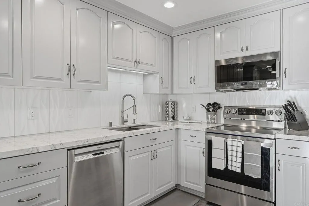3564 Paseo De Los Californianos Unit 155, Oceanside, CA 92056 - Main photo, Oceanside, CA