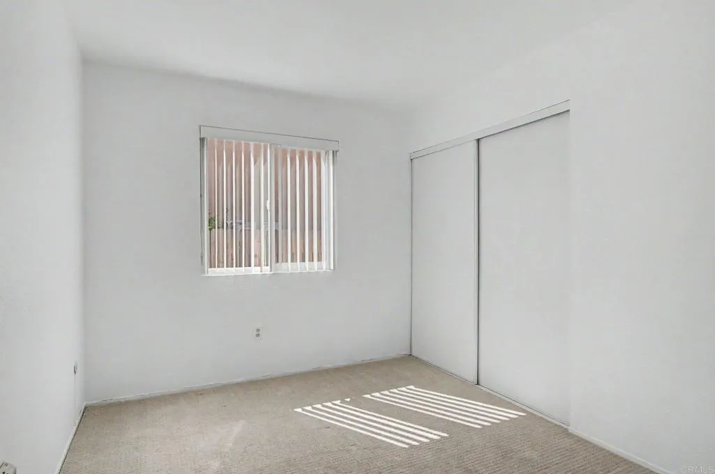 https://cdn.realtyfeed.com/cdn/127/307072645/d672aad5e81fdbf7cbaaf12b264a0491.webp