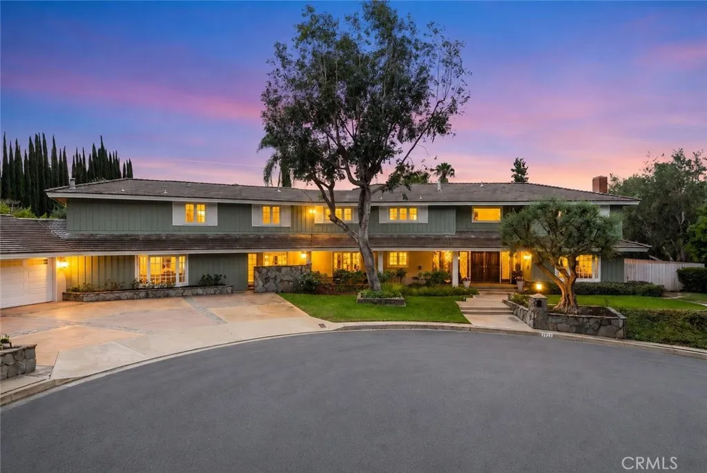 North Tustin, CA 92705