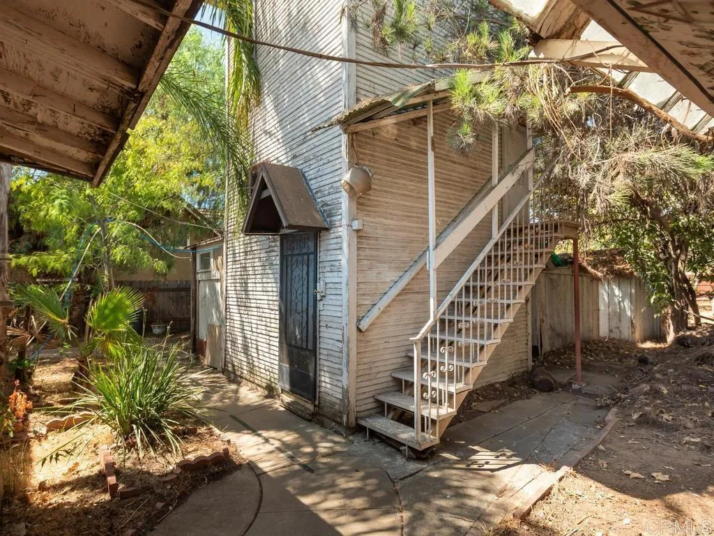 https://cdn.realtyfeed.com/cdn/127/307072788/855a497a0e5309e4293b9074744e26e6.webp