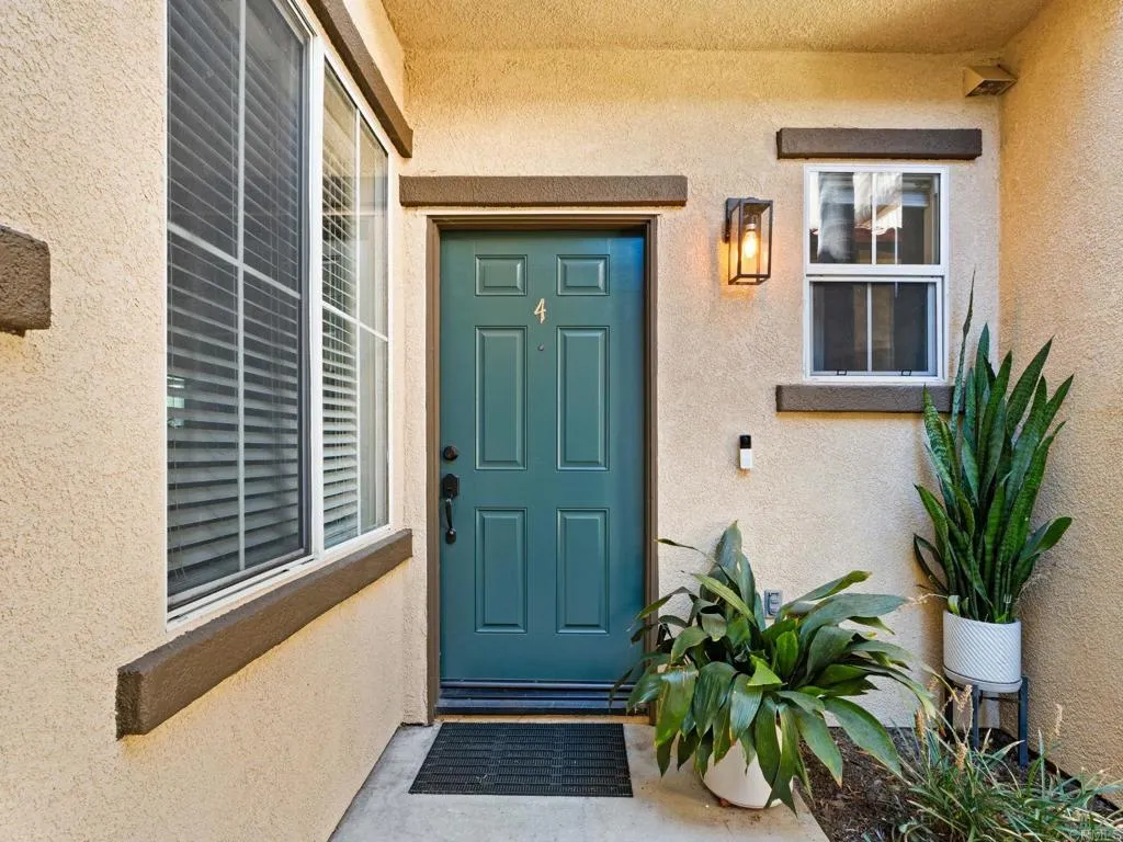 625 Sumner Way Unit 4, Oceanside, CA 92058 - Photo 3 of 49, Oceanside, CA