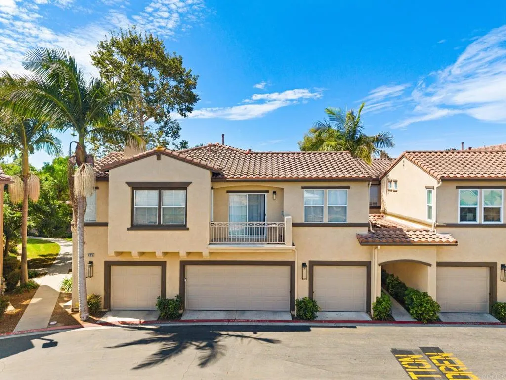 625 Sumner Way Unit 4, Oceanside, CA 92058 - Main photo, Oceanside, CA